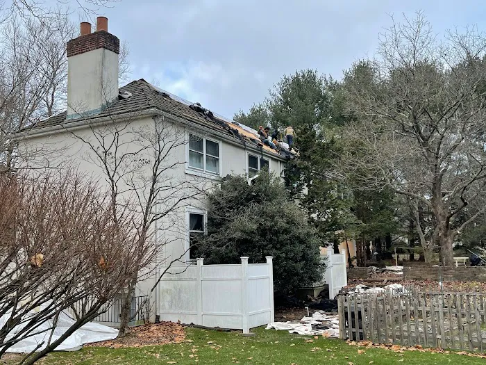 EarthRise Exteriors Picture 8