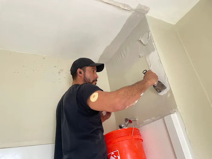 K&M Roofing and General Construction Picture 1