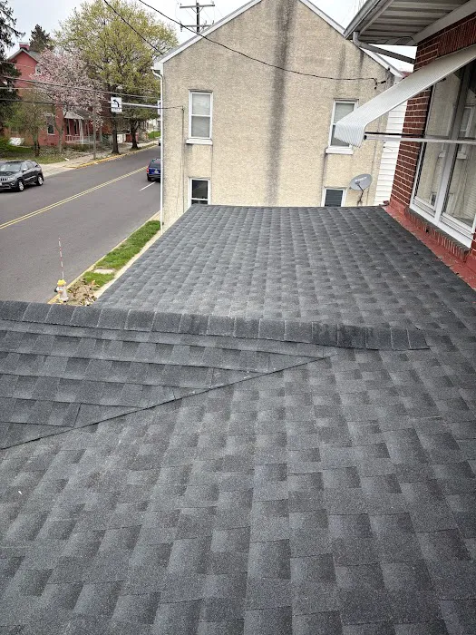 Adam Holencik Exterior Picture 9