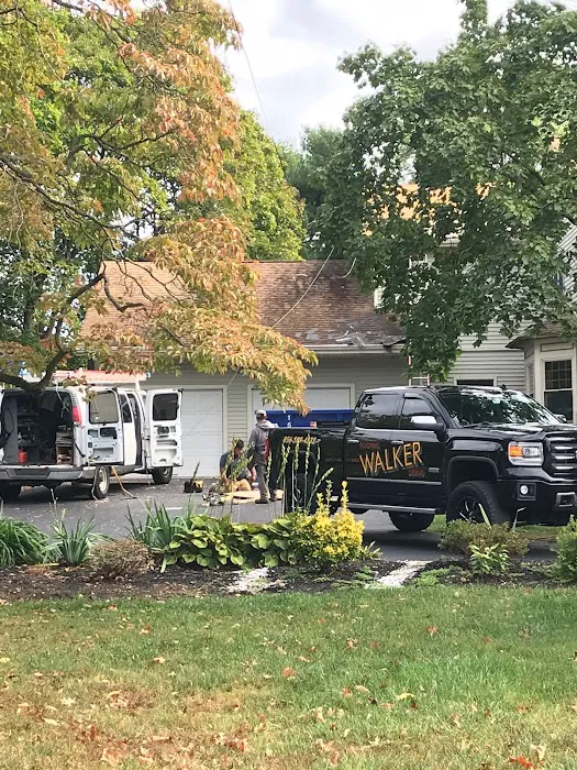 Walker Roofing & Siding Picture 1