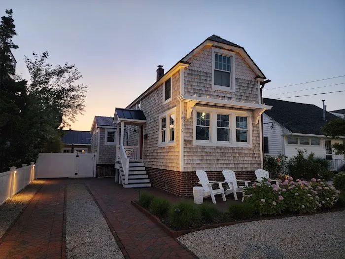 DVC ROOFING and DVC CONTRACTORS Inc. Picture 1