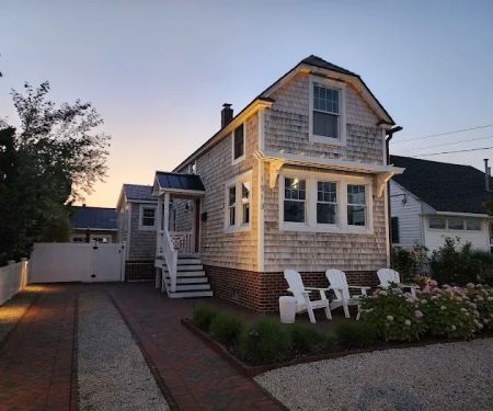 DVC ROOFING and DVC CONTRACTORS Inc.