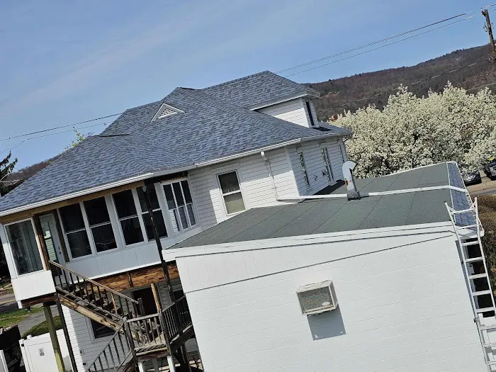 Happy Days Roofing Picture 3