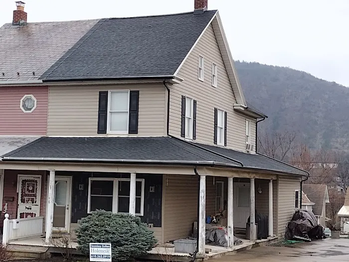 Holencik Exteriors Picture 3