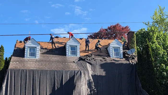 Edify Contracting LLC Roofing and Siding Picture 6