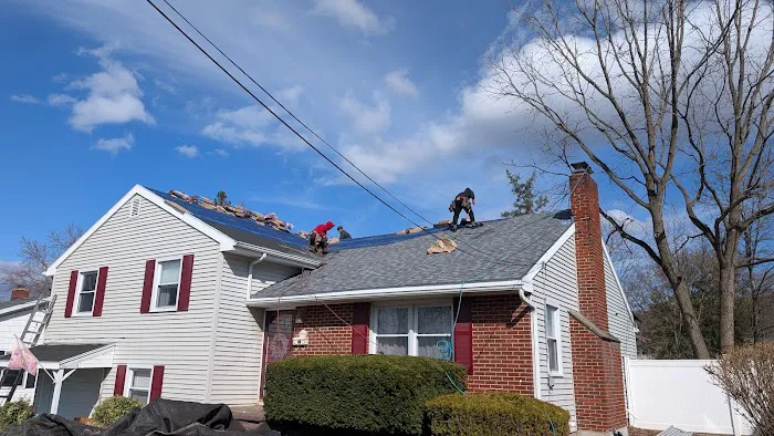 Edify Contracting LLC Roofing and Siding Picture 8