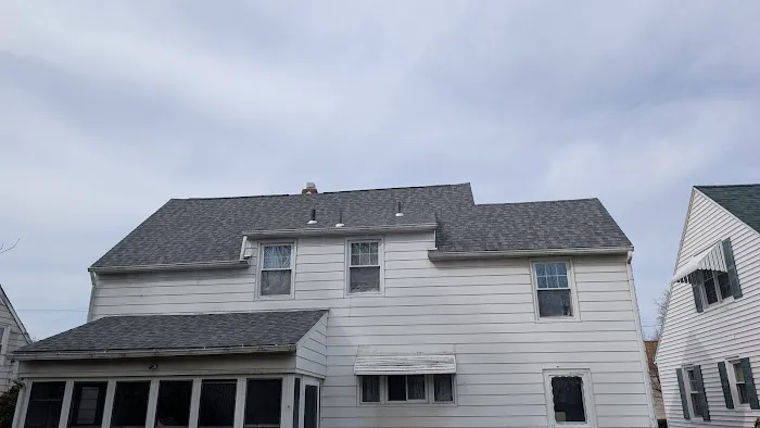 Edify Contracting LLC Roofing and Siding Picture 9