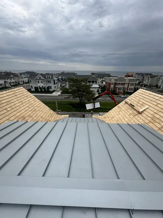 Bob Poderis Roofing & Siding Picture 1