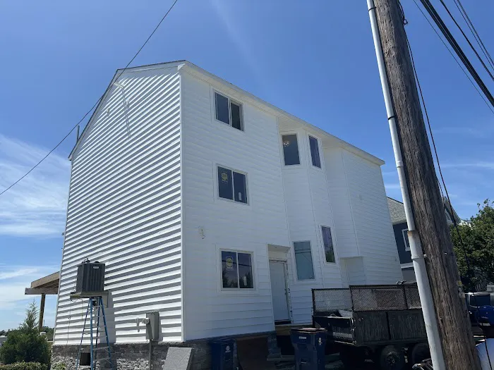 OCHOA ROOFING LLC Picture 6