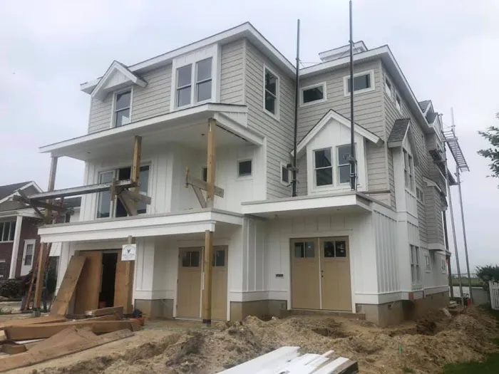 Luna Exteriors LLC Picture 4