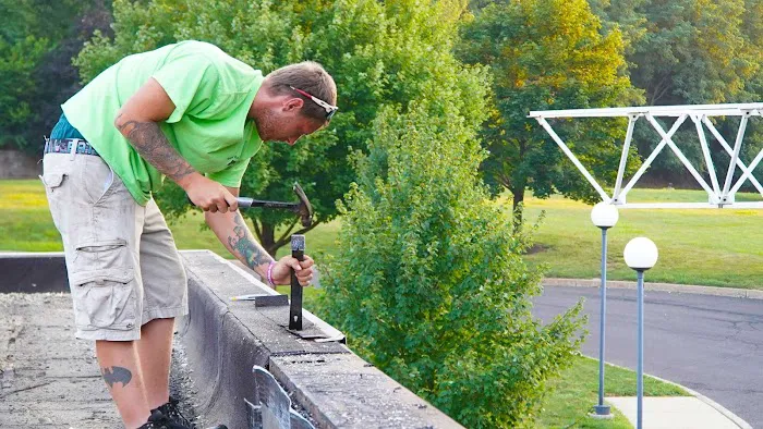 Green Construction & Roofing Picture 2