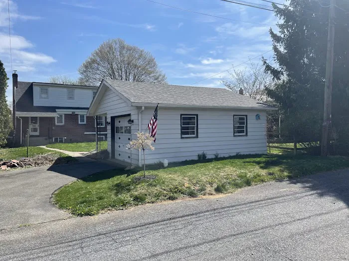 DJ Construction Roofing and Siding Picture 2