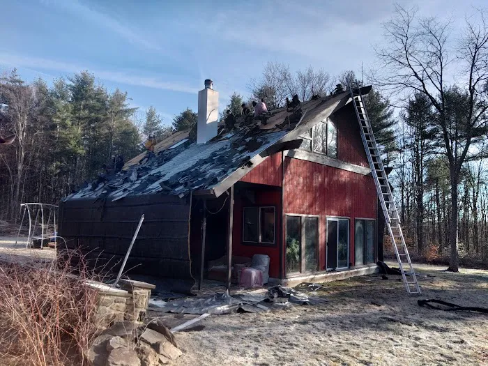 Just In Time Roofing and Seamless Gutters Picture 3