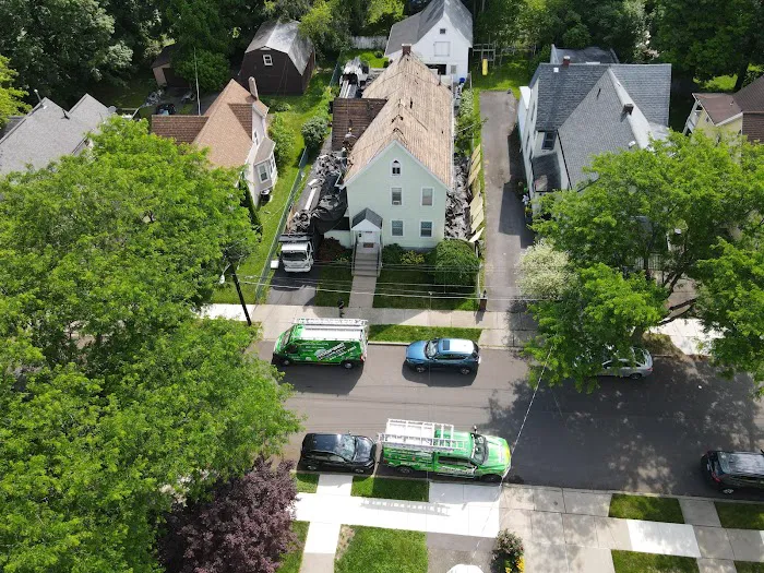 Guaillas Roofing INC Picture 9