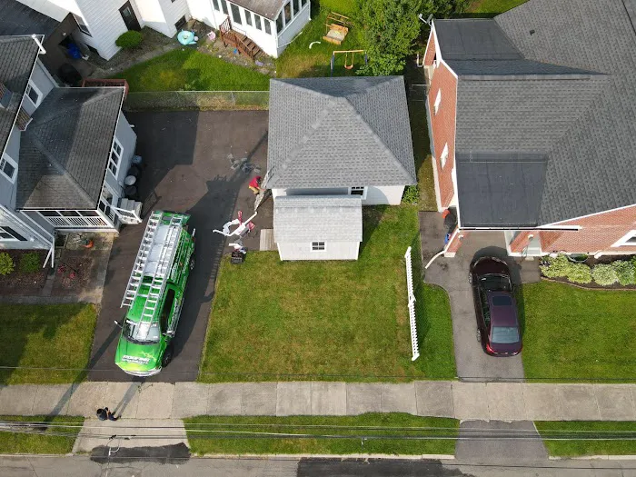 Guaillas Roofing INC Picture 8