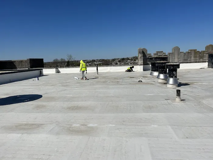 Elite commercial roofing Picture 1