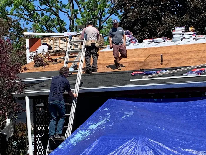 Warren Thompson & Son Roofing & Siding Picture 1