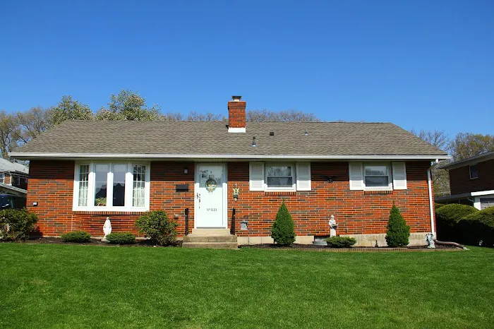 Peters Roofing and Gutters Inc Picture 5