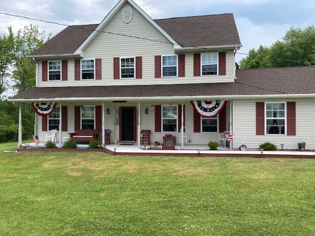 Peters Roofing and Gutters Inc Picture 1