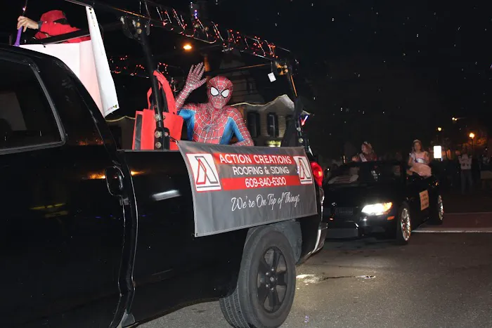 Action Creations Roofing & Siding Picture 1