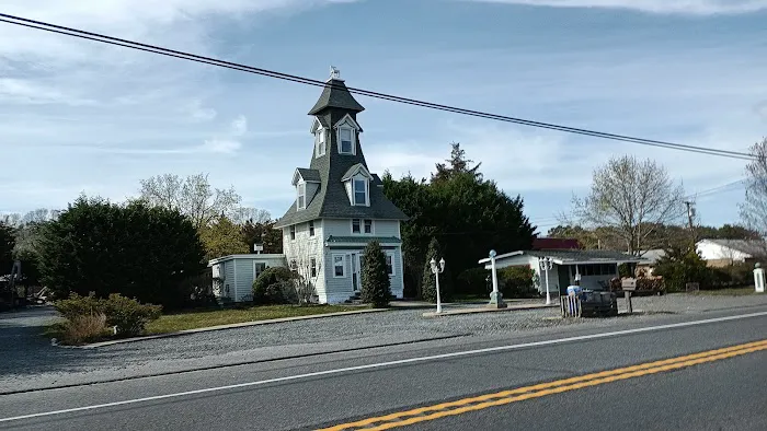 Chair on Roof House Picture 6