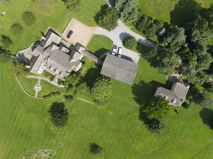 Hynes Construction - Decks, Roofing & Siding Picture 9