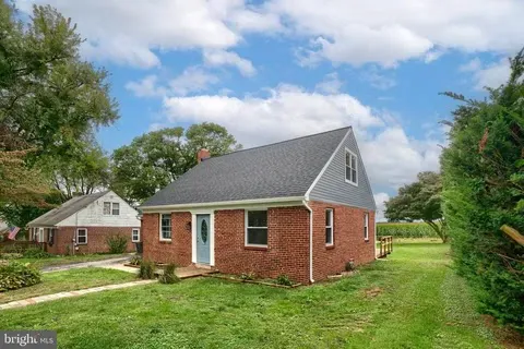 Hynes Construction - Decks, Roofing & Siding Picture 8