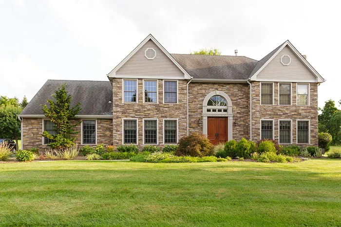 Hynes Construction - Decks, Roofing & Siding Picture 10