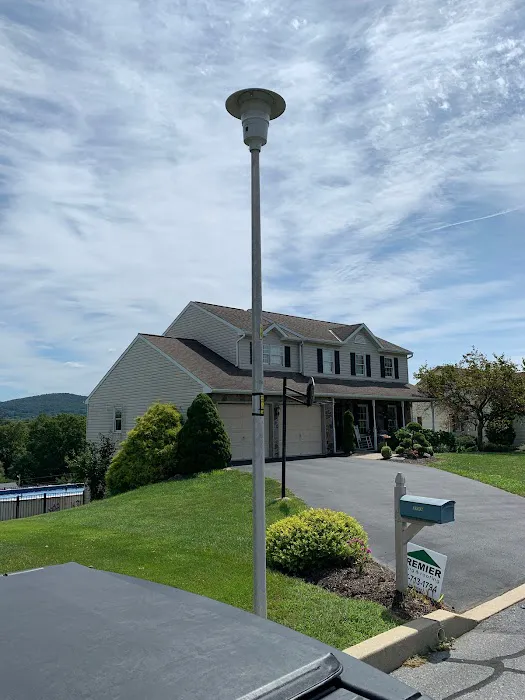 Premier siding and roofing Picture 3