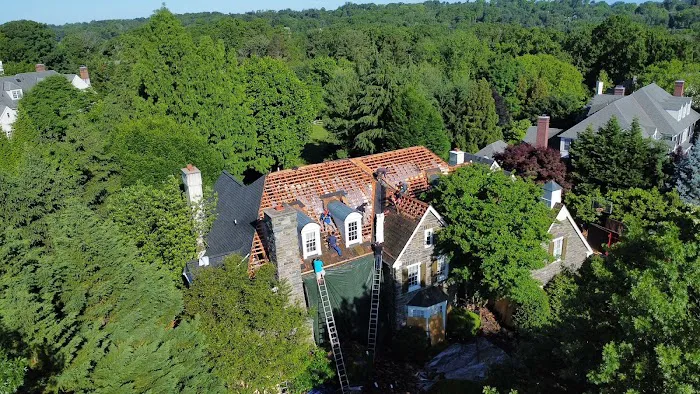 R Titter Roofing LLC Picture 5