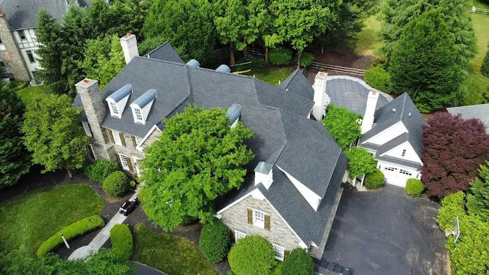 R Titter Roofing LLC Picture 10