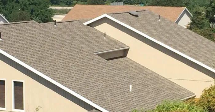 Economy Roofing and Siding LLC Picture 1