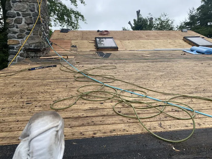 Richie's Roofing Llc Picture 1