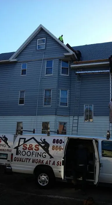 S&S Roofing Picture 3