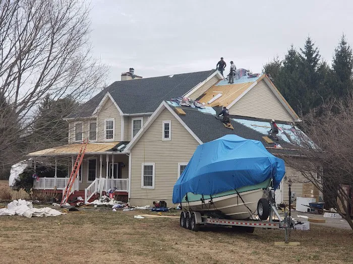 MB ROOFING LLC Picture 9