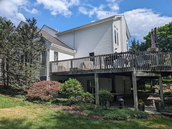 Smucker Exteriors & Remodeling LLC Picture 7