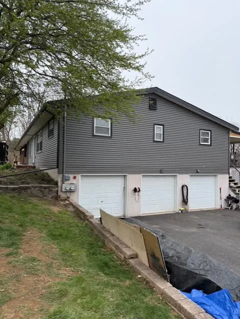 Ludwig Roofing and Repair Inc Picture 4