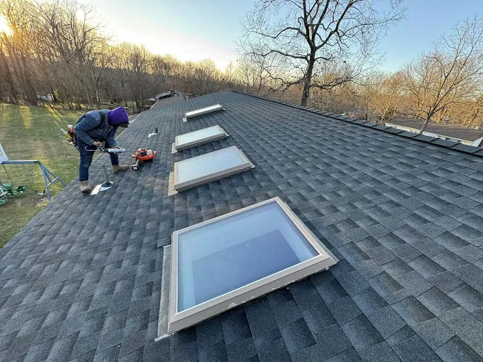 Roofing y Siding Services in Connecticut Picture 2