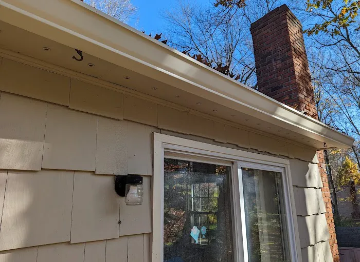 McCarthy Seamless Gutters Picture 2