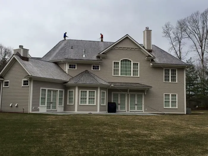 Leon Roofing LLC Picture 1