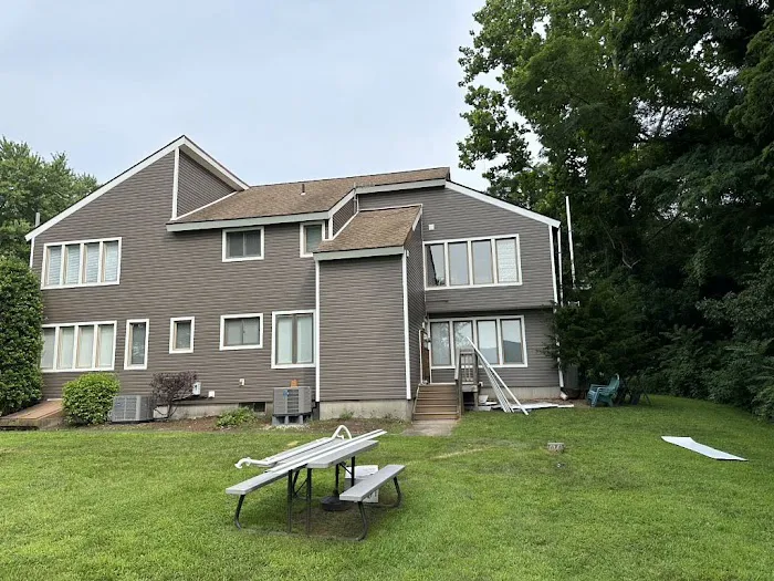 Pesantez Roofing LLC Picture 7