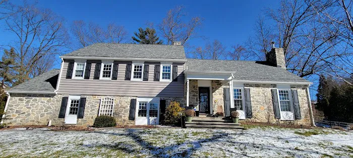 Walker Roofing & Siding Picture 1