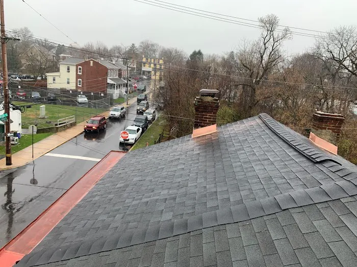 4 Guys Roofing LLC Picture 1