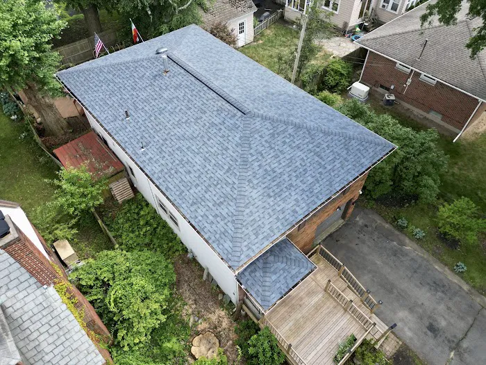 Center Construction Roofing Picture 8