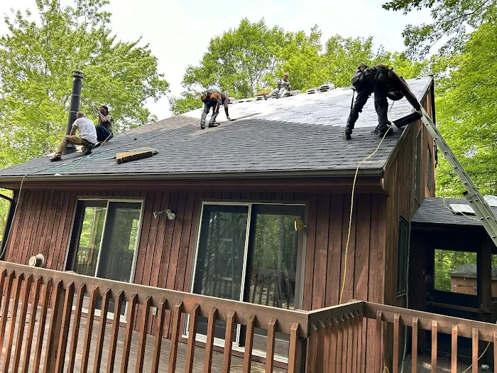 R & T Roofing and Remodeling Picture 1