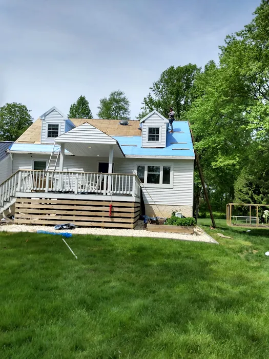 Chito Roofing & Siding Picture 4