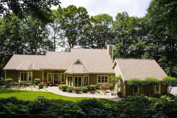 B&E Roofing & Remodeling Picture 9