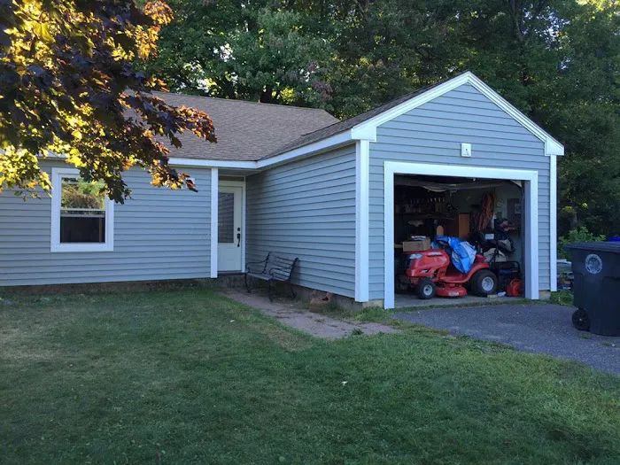 ILIR'S CONSTRUCTION LLC - Roofing, Masonry, Siding And Remodeling Services Picture 4