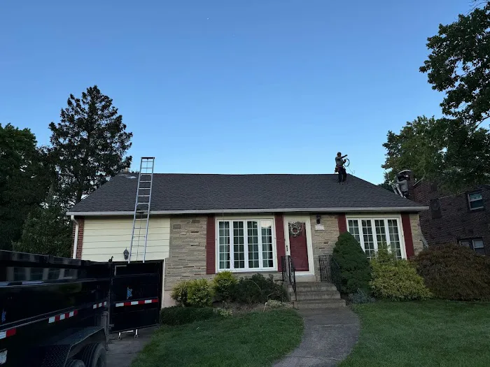 Thunderstruck Roofing & Restoration Picture 10