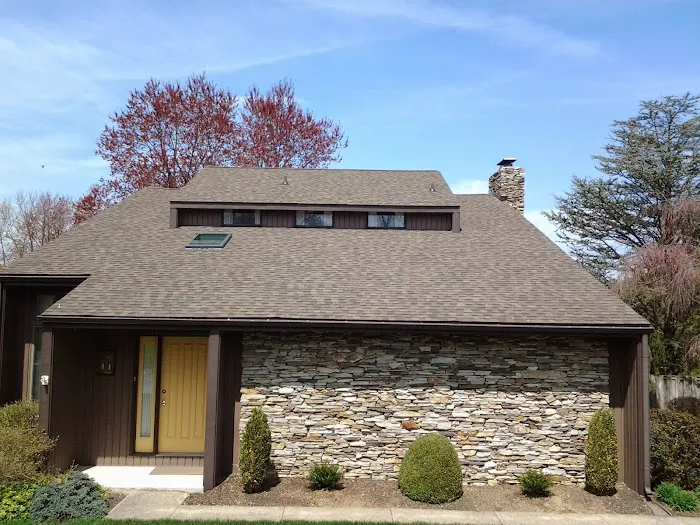 Graystone Roofing & Siding Picture 1